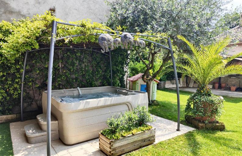 Casa Rustica Con Giardino Villa Caprino Veronese Eksteriør bilde